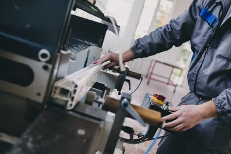 German Monthly Industrial Output Unexpectedly Drops in July on Lower Automotive Production