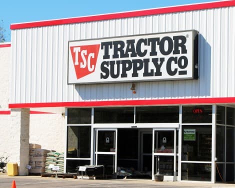 Tractor Supply Likely to Report Comparable Sales Decline Amid Housing, Consumer Spending Challenges, Truist Says