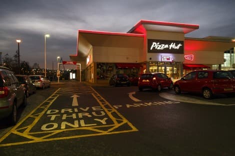 Yum Brands to Sell Pizza Hut for $2.7 Billion
