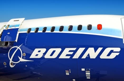 Boeing Trails Airbus in April Deliveries, Beats in Orders