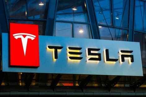 Tesla Second-Quarter Deliveries Top Views; Shares Fall Intraday