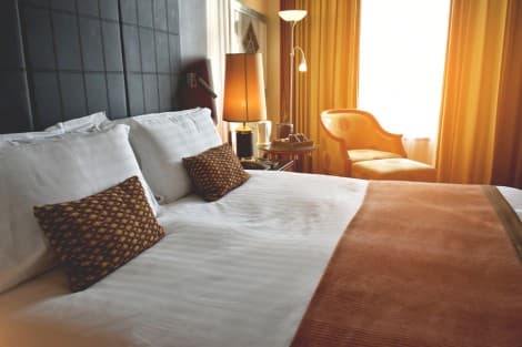 Marriott, Hilton Second-Quarter RevPAR Could Top Guidance, UBS Says