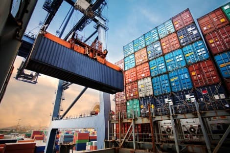 July Trade Deficit Swells to Largest Since March 2025 as Imports Jump, Exports Drop