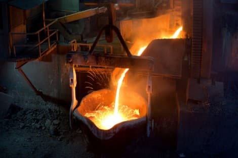 CMOC's First-Half Profit Surges as Copper Margins Widen; Cobalt Sales Hit by DRC Export Curbs