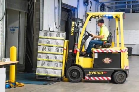 May Durable Goods Orders Fall Less Than Expected Despite Civilian Aircraft Slump