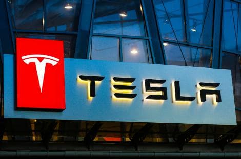 Sunrun Shares Rise on Deal With Tesla, Renew Home to Supply Power for Data Centers