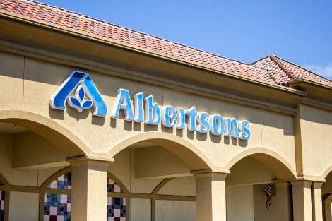Albertsons Shares Plunge After Fiscal 2026 Guidance Cut, First Quarter Earnings Miss