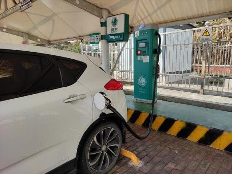 Tesla, Chinese Automakers Recall 4.3 Million EVs Over Concealed Door Handles