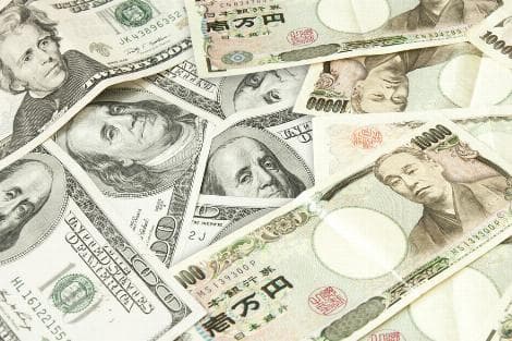 Japan's Foreign Reserves Climb in April on Higher Asset, Gold Values