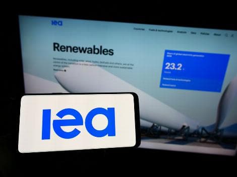 IEA Forecasts Sharper Decline in 2026 Oil Demand Amid Hormuz Closure
