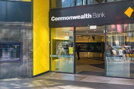 Commonwealth Bank of Australia Beats Cash Earnings Estimates Amid Cautious Economic Outlook