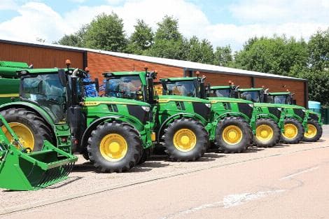 Deere Shares Rise as Farm Equipment Maker Lifts Fiscal 2026 Guidance