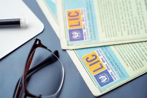 India Seeks Up to 314 Billion Rupees From Life Insurance Corp. Stake Sale