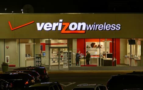 Verizon Lifts Earnings Outlook; Charter Communications Reports Broadband Customer Drop