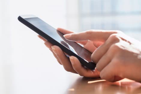 China Mobile Accelerates 'Sci-tech Service Enterprise' Plans as VAT, Market Changes Weigh on Interim Results