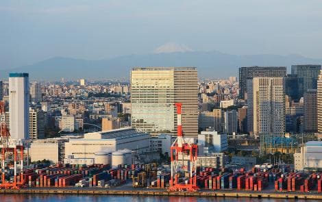 Japan Household Spending Falls for Fourth Month Despite Rising Wages