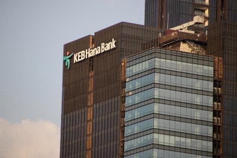 Hana Bank to Buy 6.55% Stake in South Korean Crypto Operator Dunamu For 1 Trillion Won
